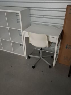 White Desk with Hutch and Office Chair