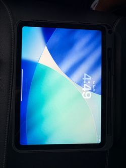 iPad (A16) 128GB – 100% Battery Health – Apple Warranty – Case Included