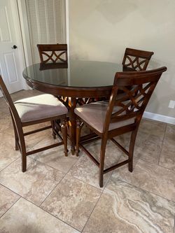 Round Glass Top Dining Table with 4 Chairs