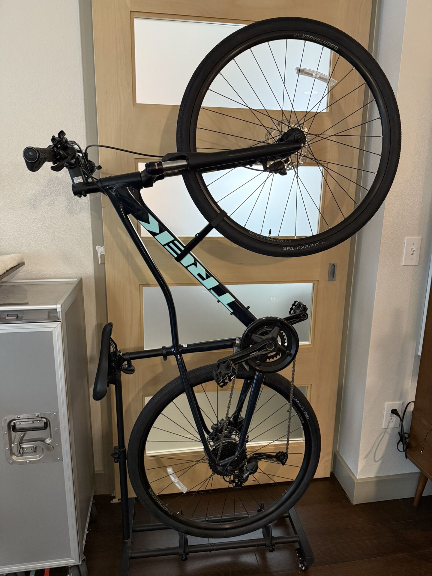 Trek Dual Sport 3 Hybrid Bike – Ready for Portland Life ($700)