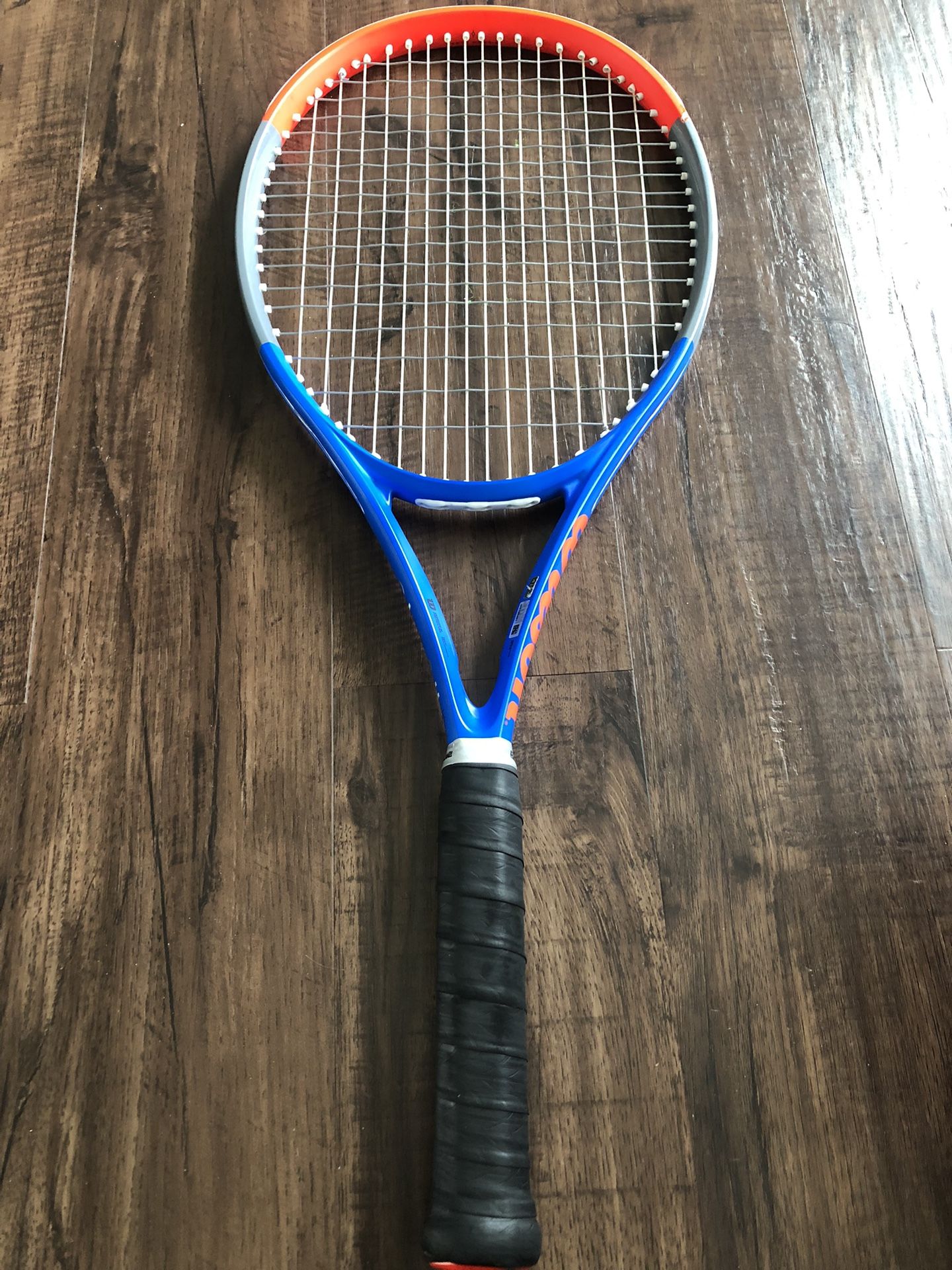 Tennis Racket Custom Made Blue Wilson Clash 100 Pro V1.0 Grip 4 1/2  