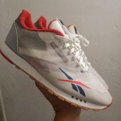 Reebok Men's Classic Altered Alter The Icons Concept Sample , size 11 