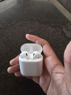 Wireless Earbuds (Come with charging case)