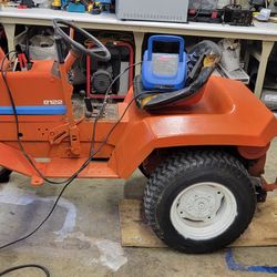 1984 Gravely Tractor Mower Model 8122