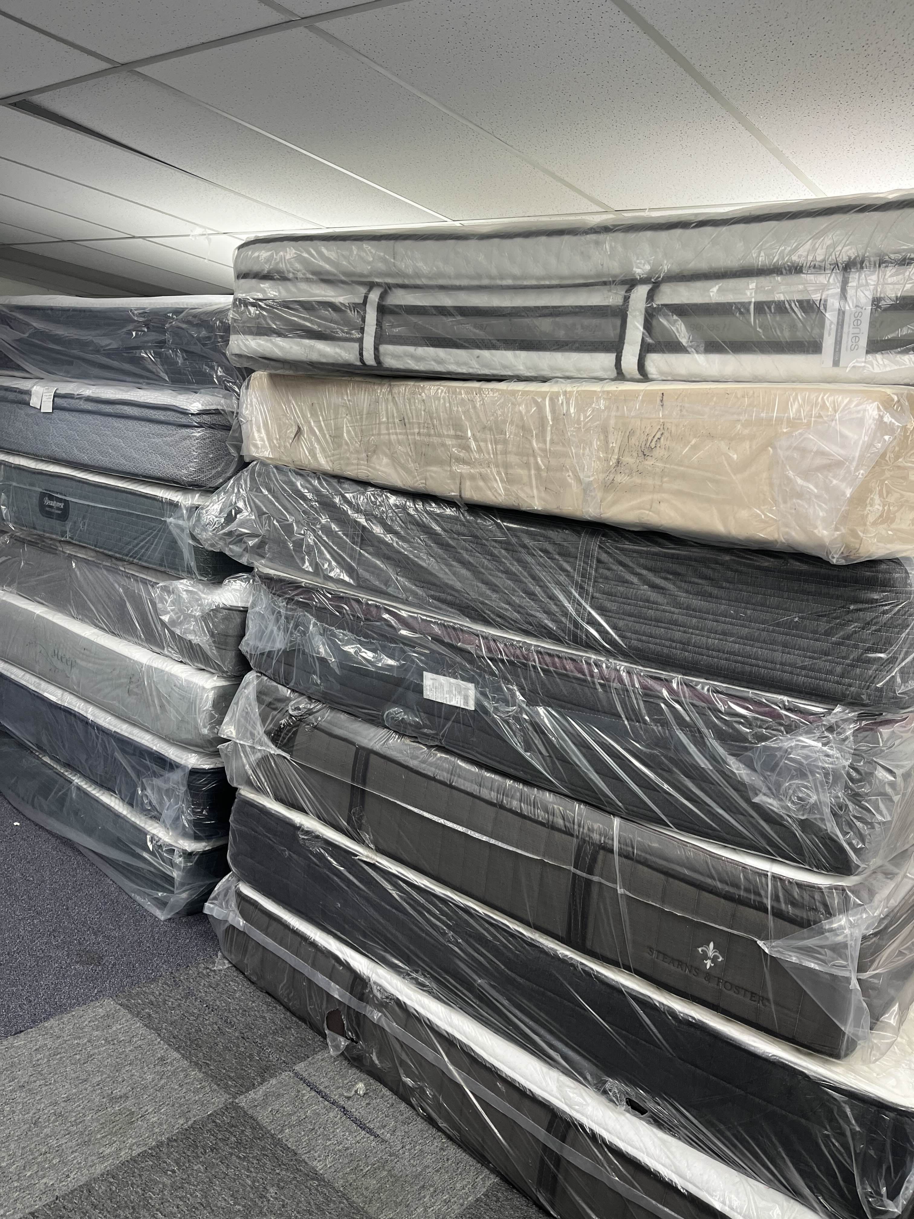 💥 Still Hot Still On – Mattress Deals You Can’t Sleep On!