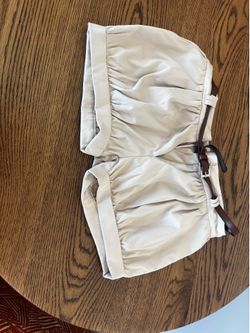 Base shorts size small