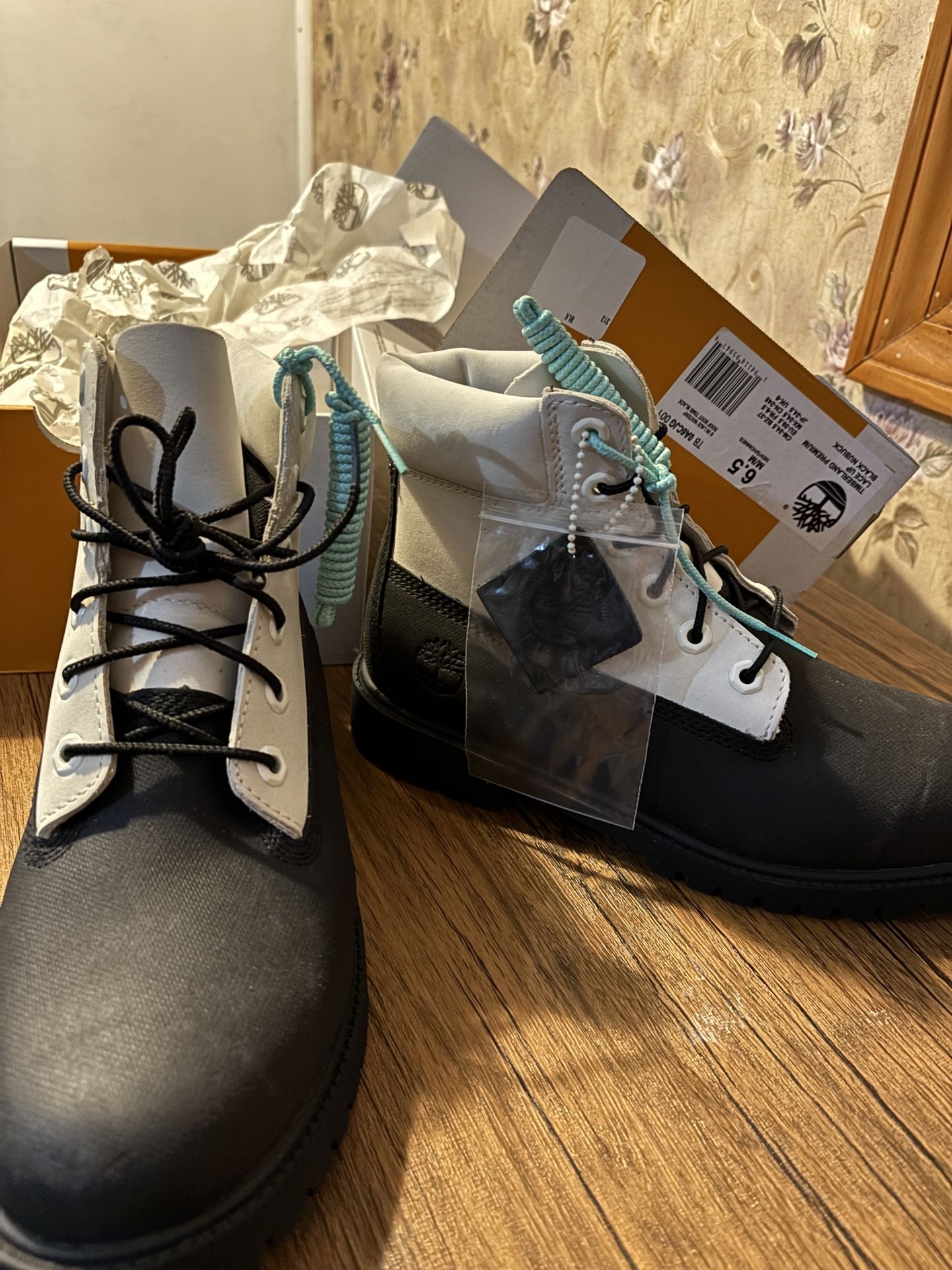 Timberland Premium Lace Up Black Nubuck