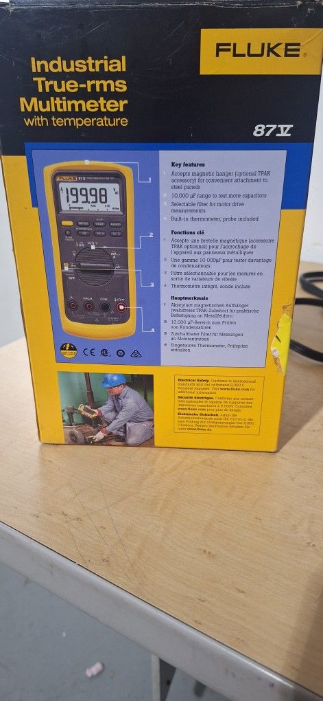 New" Fluke Multimeter Temperature New"