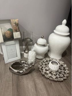 Home decor ( 8 pieces + boll box) New