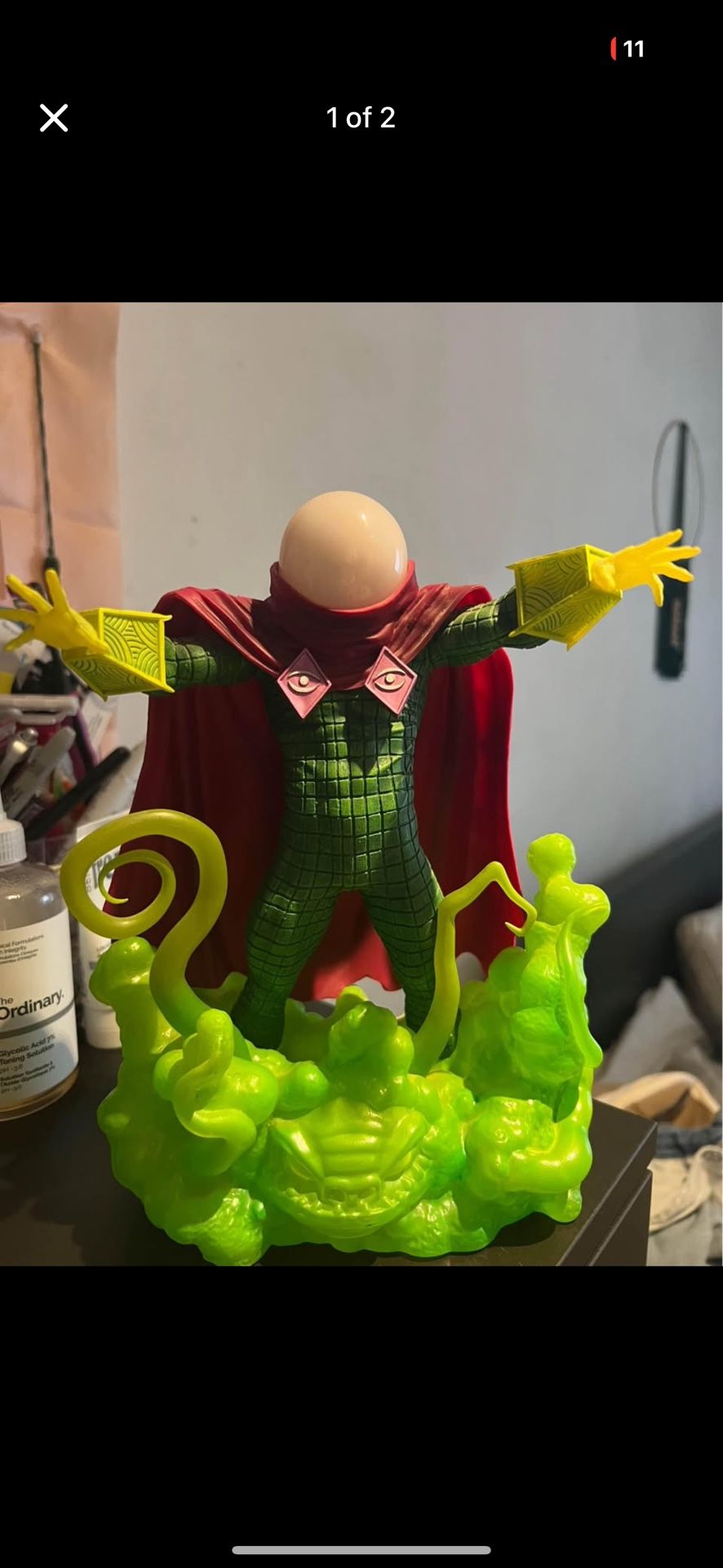 Mysterio Statue