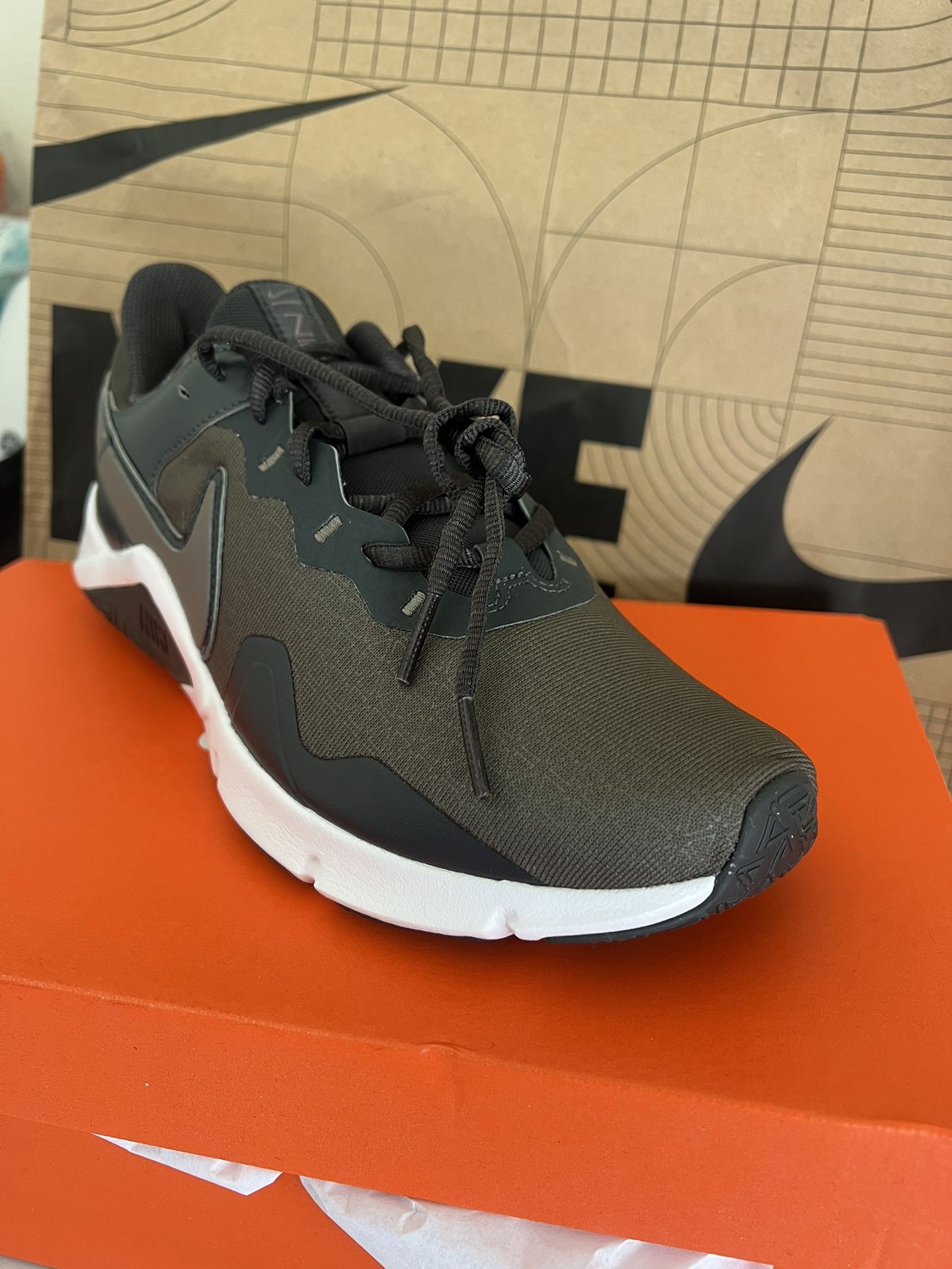 Size 8 Nike Men’s Shoes