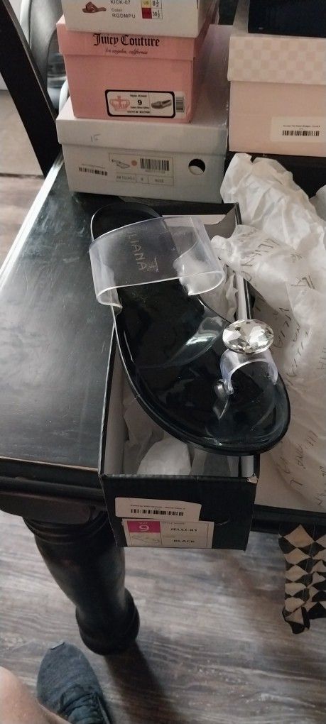 New In Box LILIANA SIZE 9 JELLI-81 BLACK