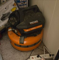 Ridgid 6 gallon 150 psi air compressor