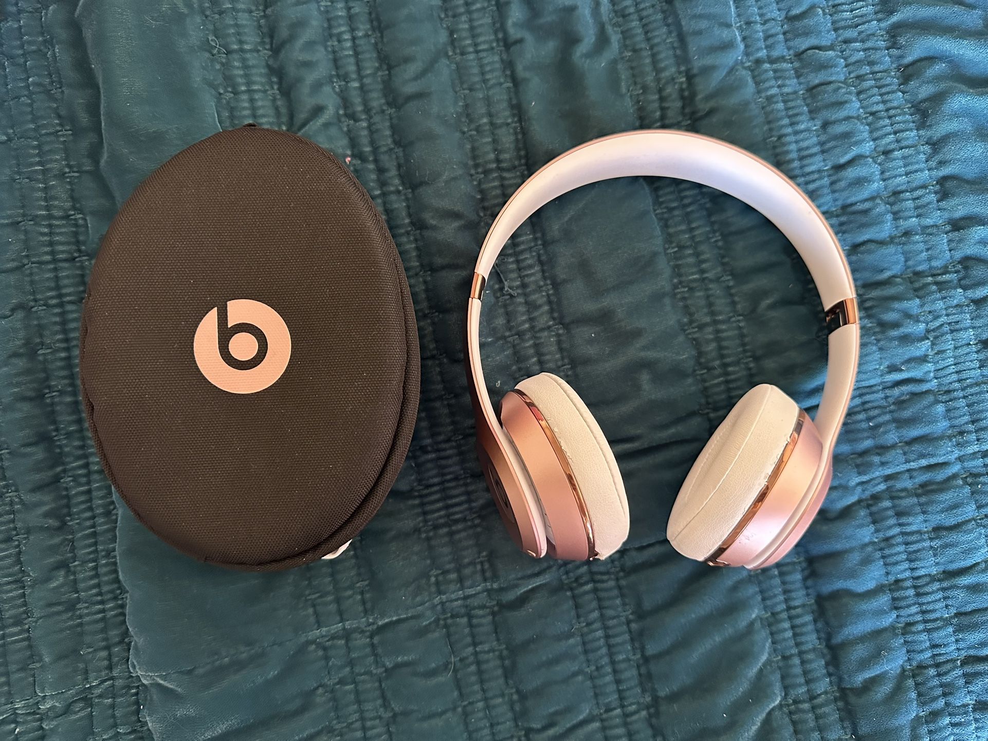 Beats Solo 3 Wireless Headphones Rose Gold