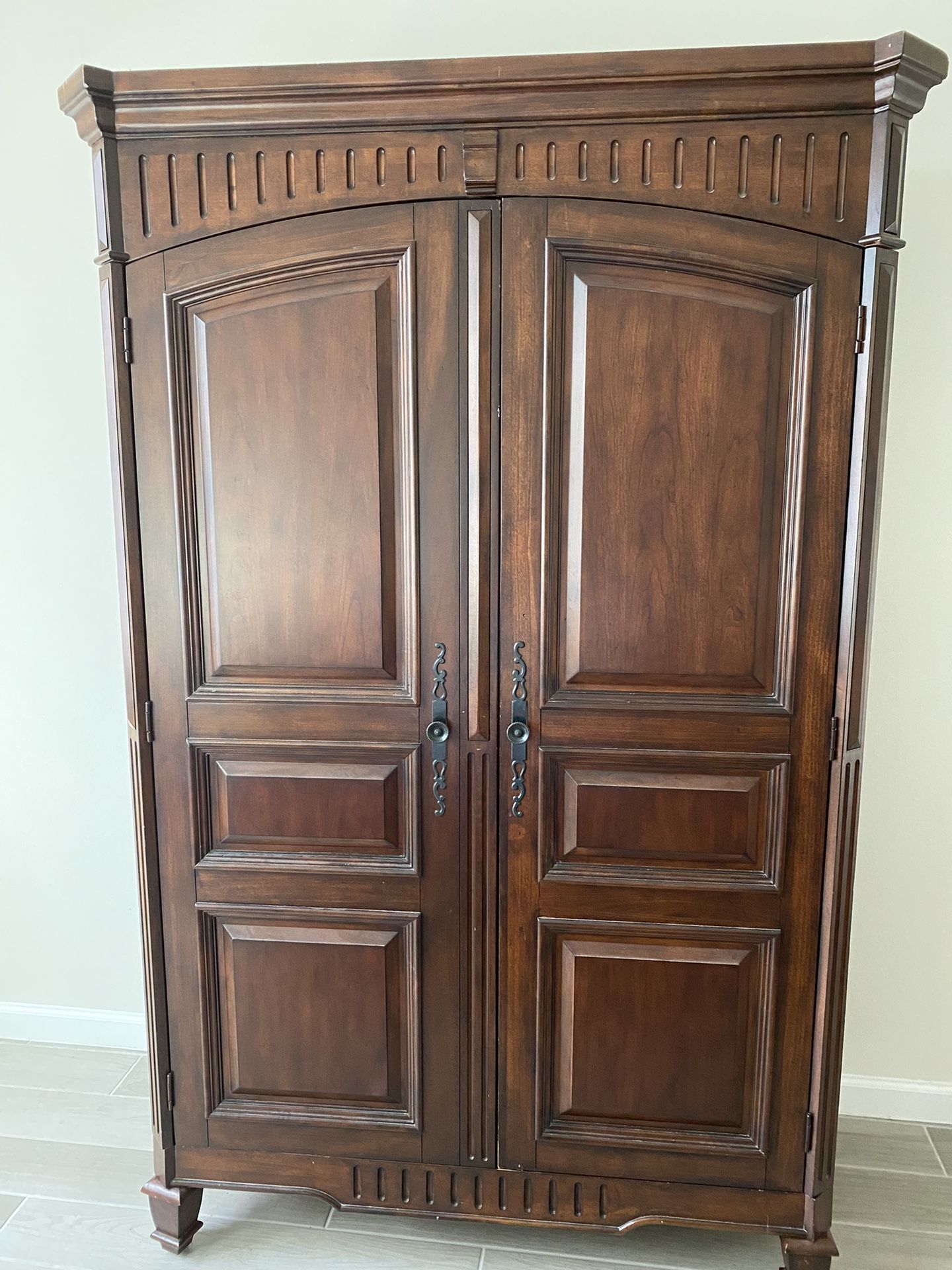 Armoire