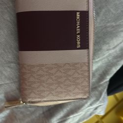 Michael Kors Wallet/Wristlet
