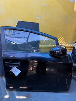 Toyota Prius Front Door Black Passenger Side RH 2010 - 2011 ; J301