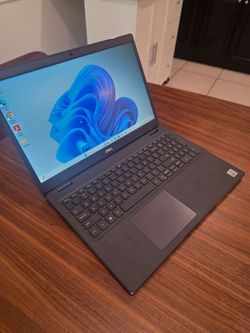 Dell Laptop Computer 2024