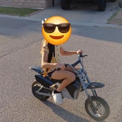 2 Electric Razor Dirt Bike