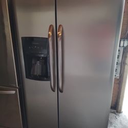 Refrigerator Stainless Steel Work Good 36x69