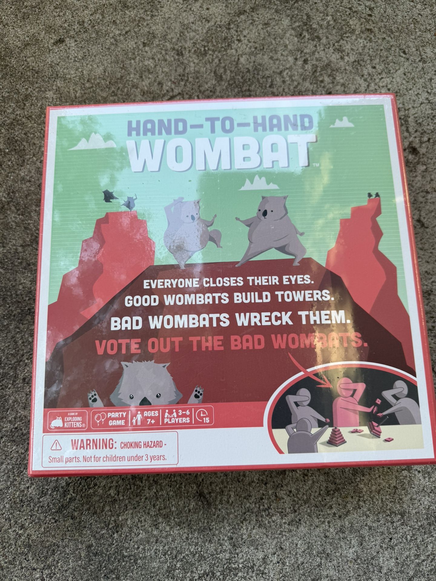 Hand to hand wombat board game (New)