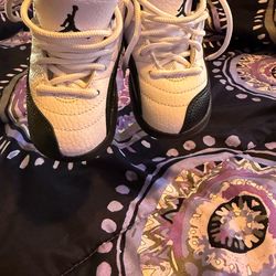 Jordan 12’s size 7c