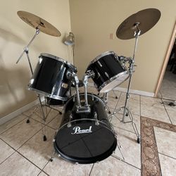 6 Piece PEARL Drum Set In Good Condition $550 Or Best Offer 