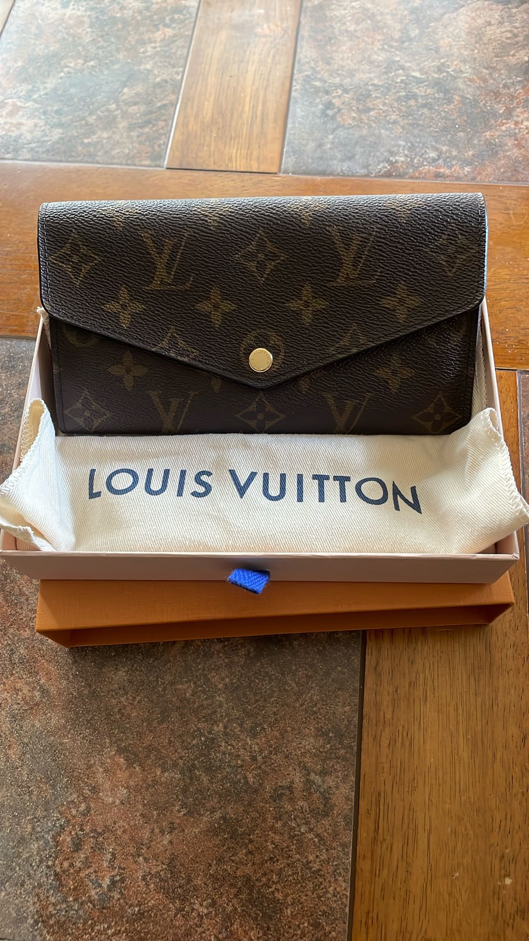 Louis Vuitton Sarah Monogram Wallet