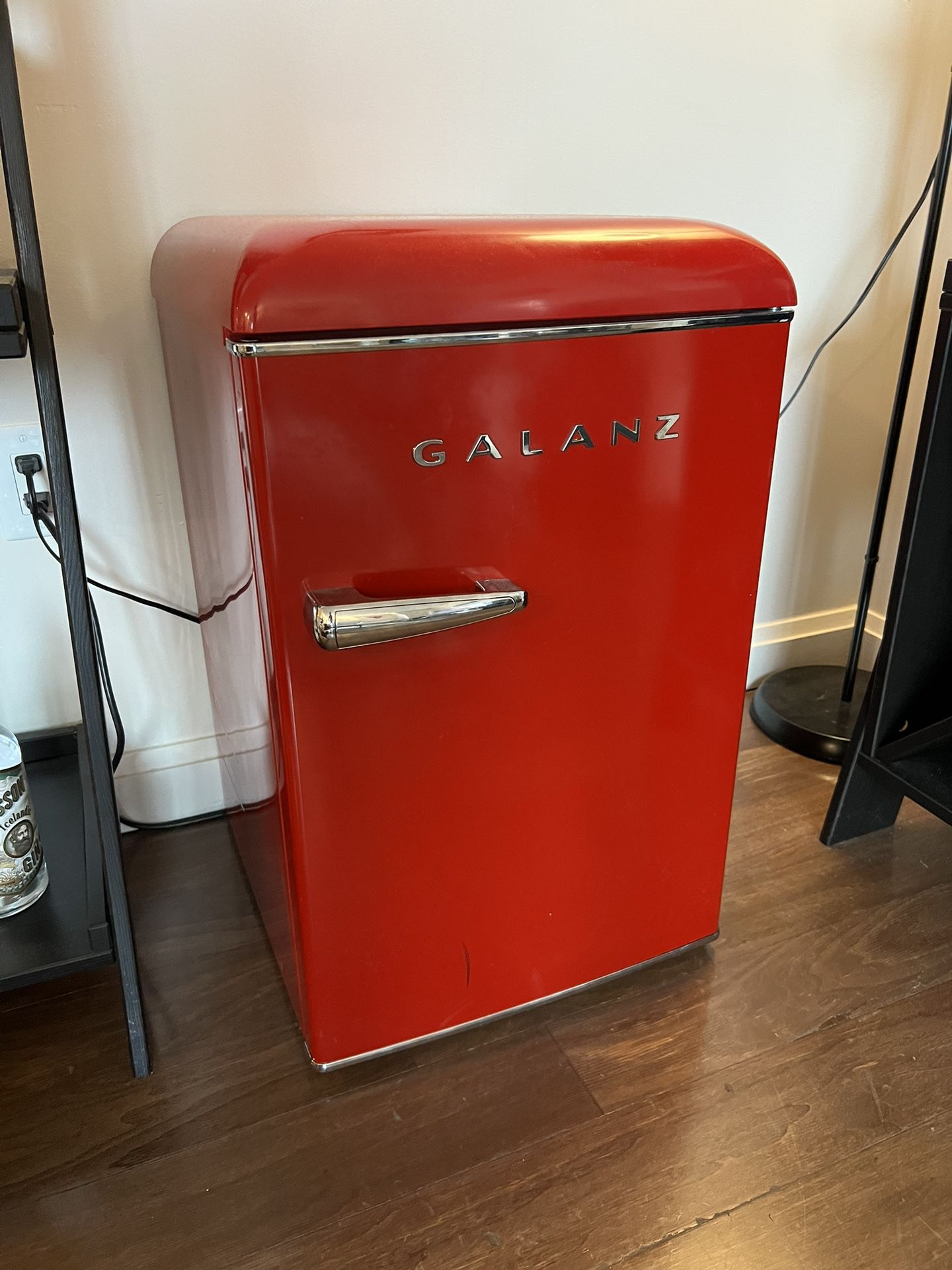 Galanz Mini Retro Refrigerator
