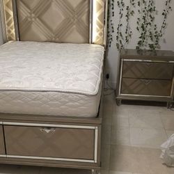 Acme Skylar Queen Bed Champagne Color With Vanity And Night Stand