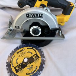 New Dewalt 6 1/2 Inches Circular Saw Only Tool 