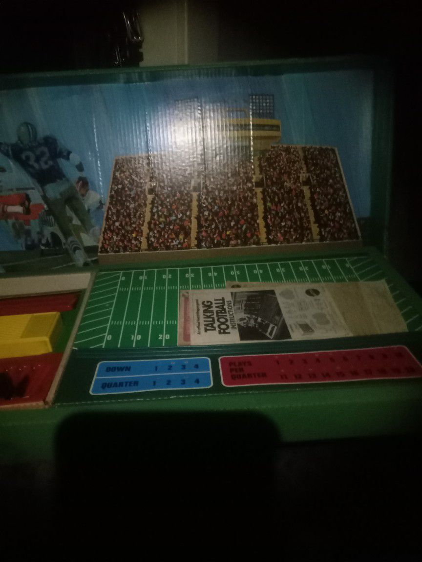 1971 First Talking Football Game Mint Condition 