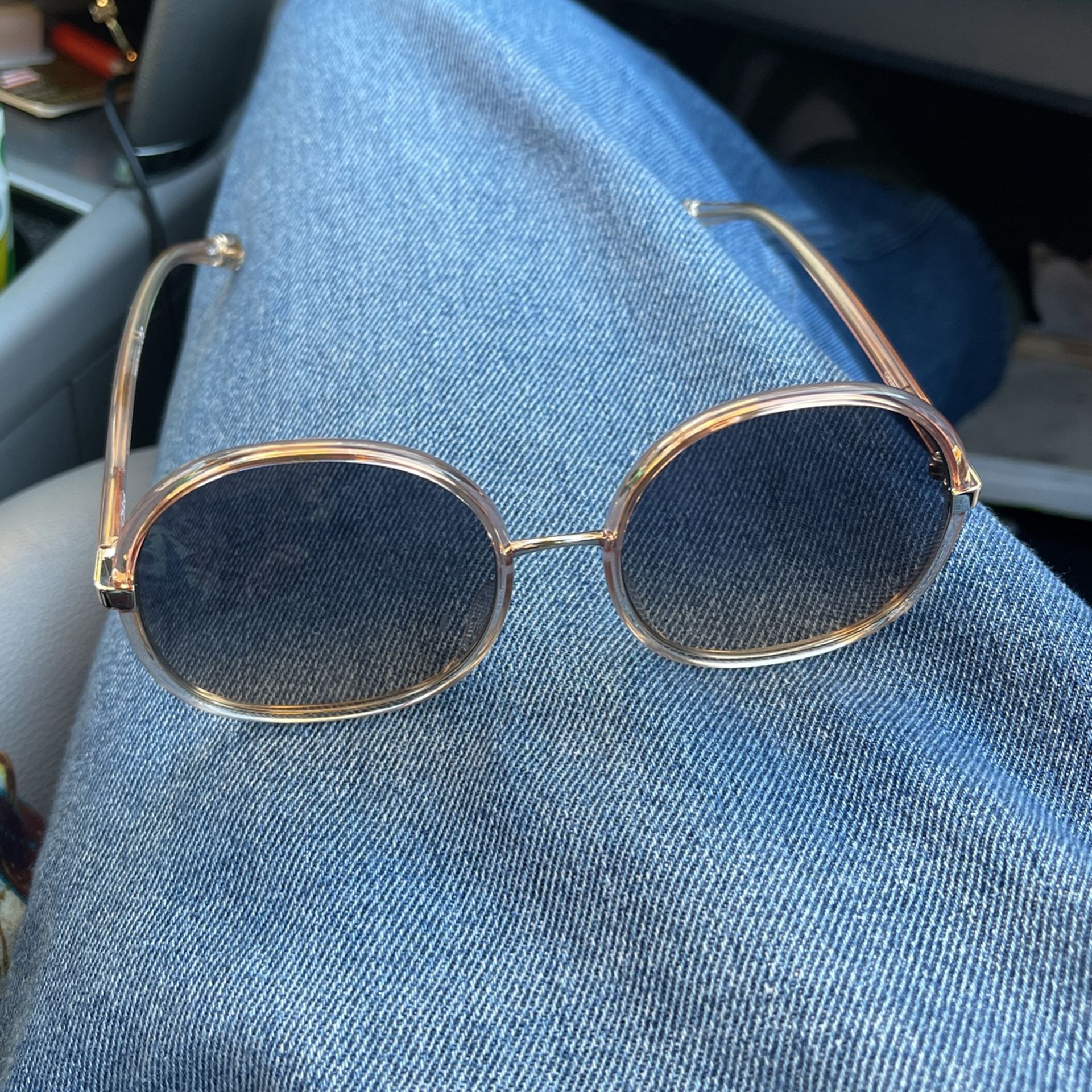 Louis Vuitton Sunglasses for Sale in Frisco, TX - OfferUp