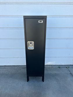 NEW 54” Lockable Metal Storage Locker