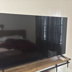 75' In Roku TV