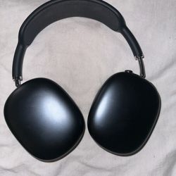 Apple AirPods Max Space Gray – Excellent Condition 