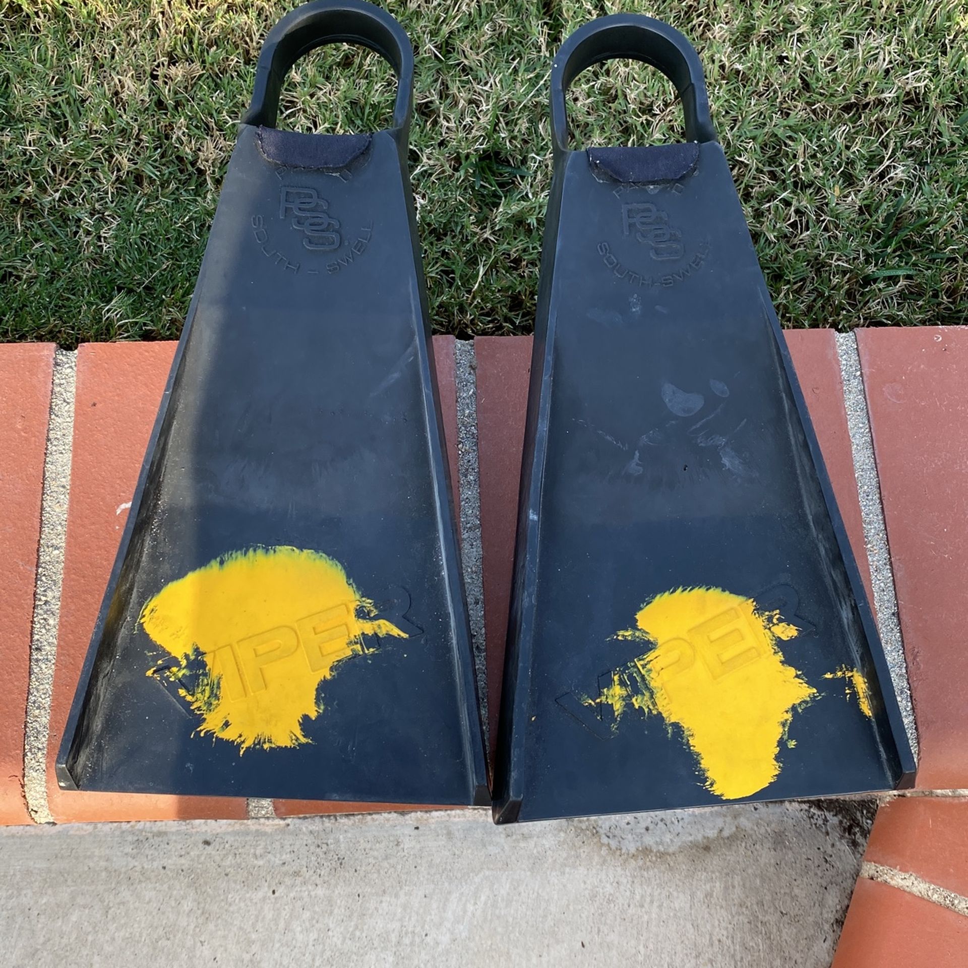 Pacific South Swell Viper Fins Yellow Dot M 8-9 