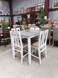 Dining Room Table Sets / Kitchen Tables