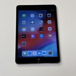 Apple iPad Mini 3 3rd Generatiom 16GB 7.9” Wi-Fi Tablet