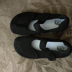 Women’s Black Diabetic Flat Shoes Size 8