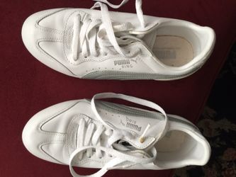 Ladies Puma authentic. 6.5. Pet free smoke free