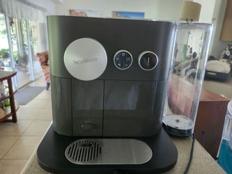 Espresso  Coffee Maker
Brand: Nespresso 
I like serious buyers Please
