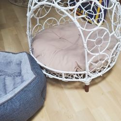 Pet bed