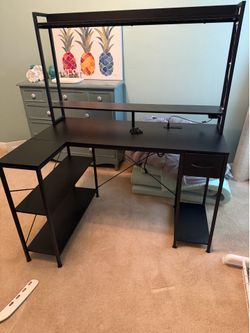 Gaming desk