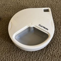 Automatic Pet Feeder
