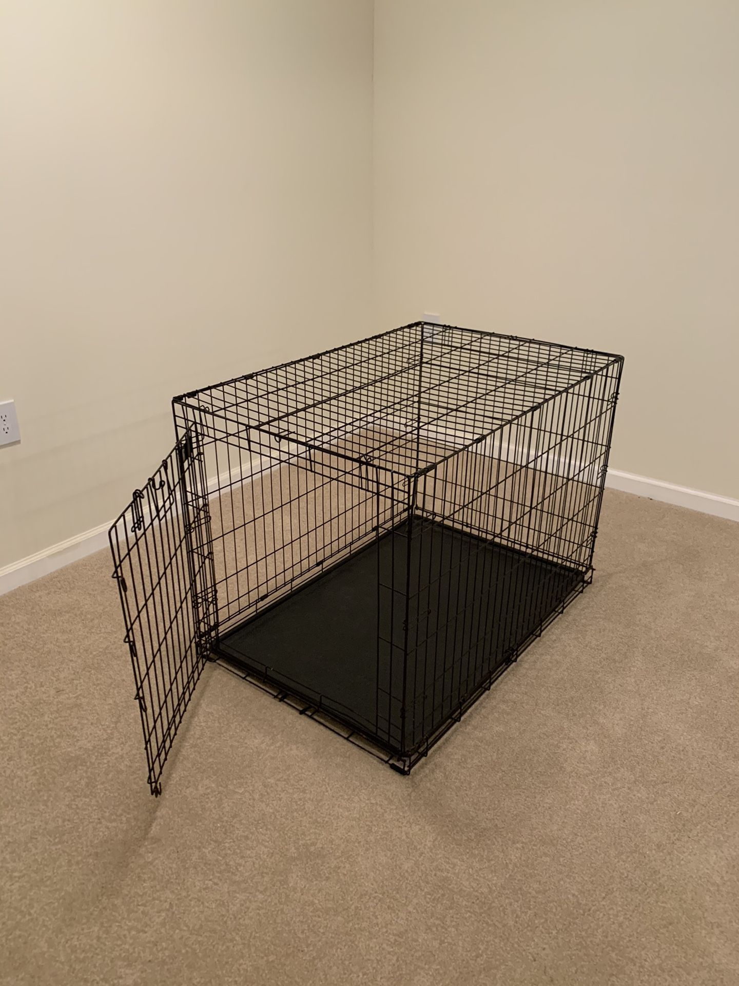 Wire Dog Crate Folding L: 43” W: 29” H: 31”