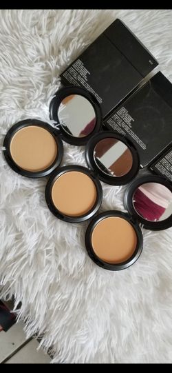 Mac powders
