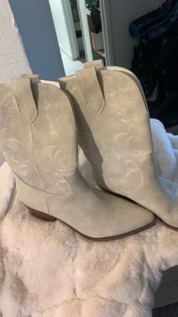 Cream Suede Western Cowboy Boots