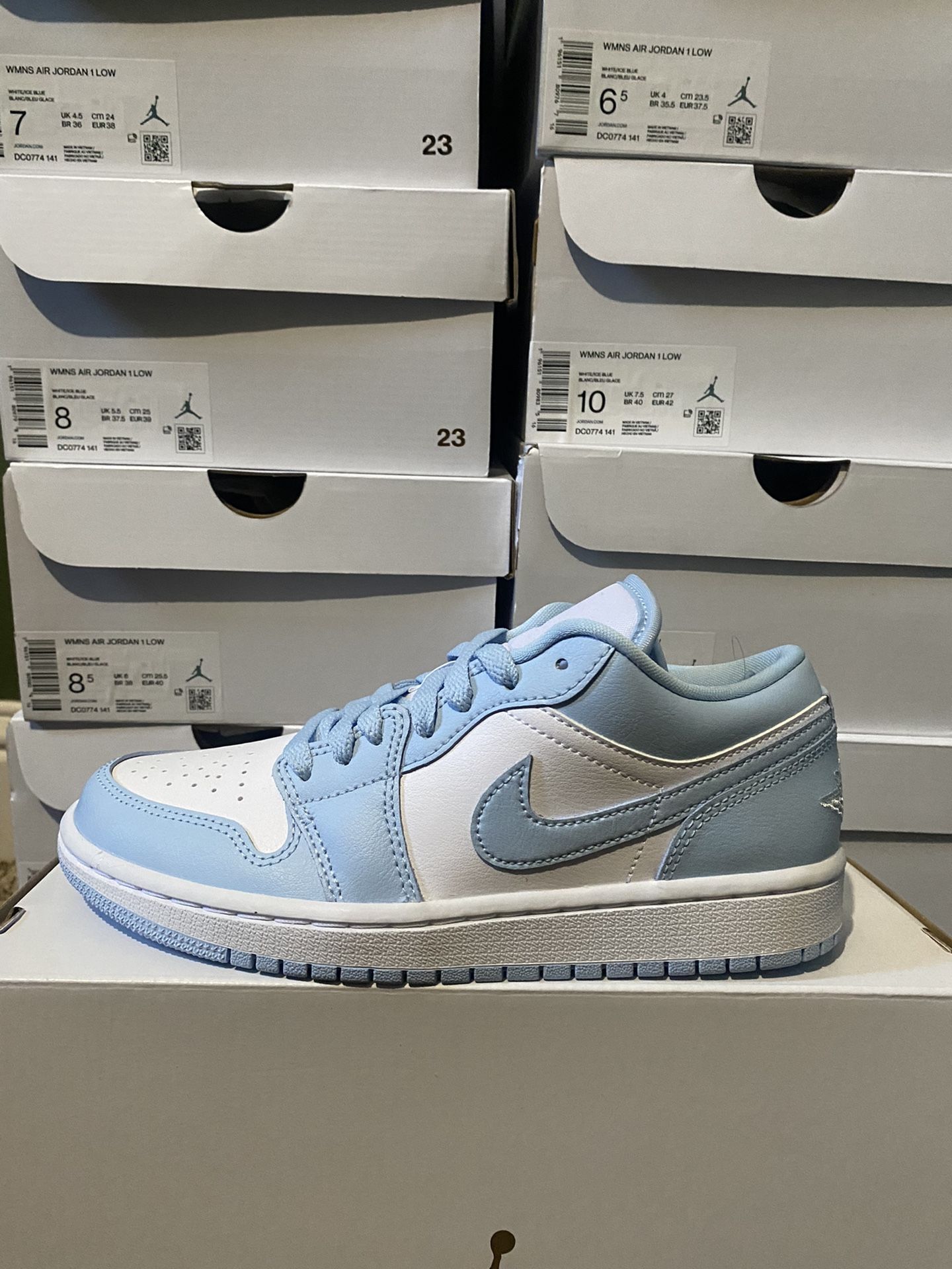 Jordan 1 Low “Ice Blue”