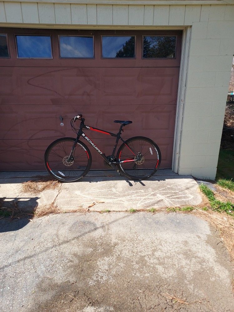 Schwin 27.5 Bike